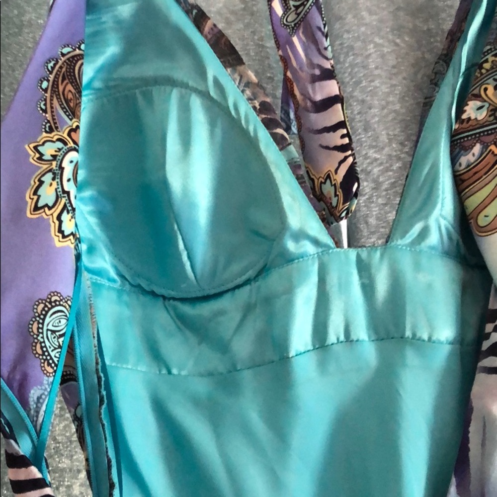 Dress - Picture 6 of 8